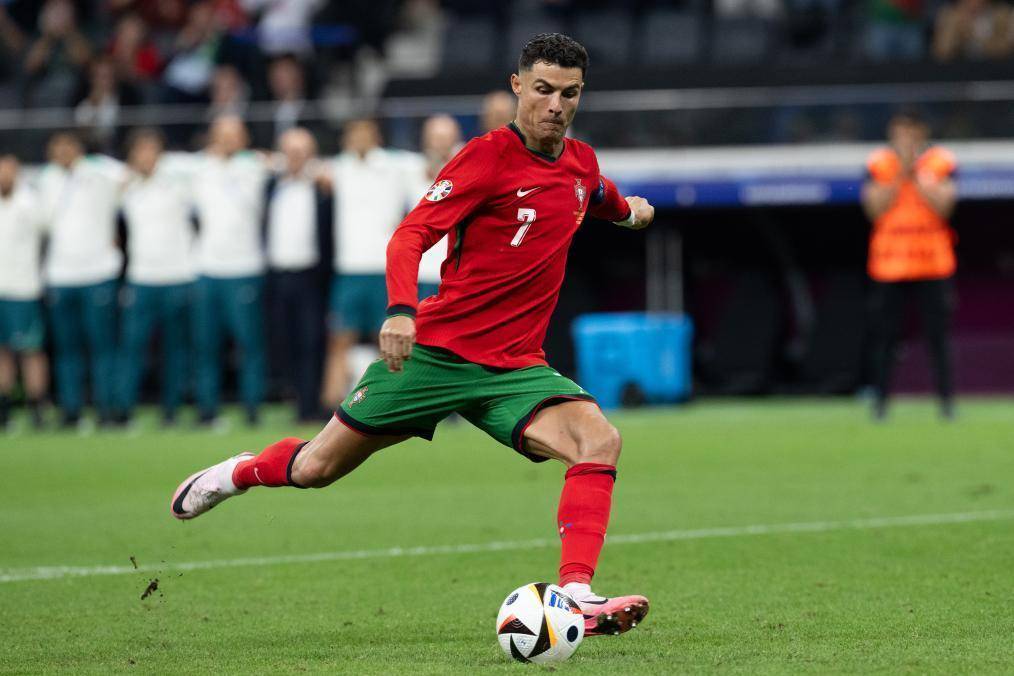 均成为黄牛 均成为黄牛